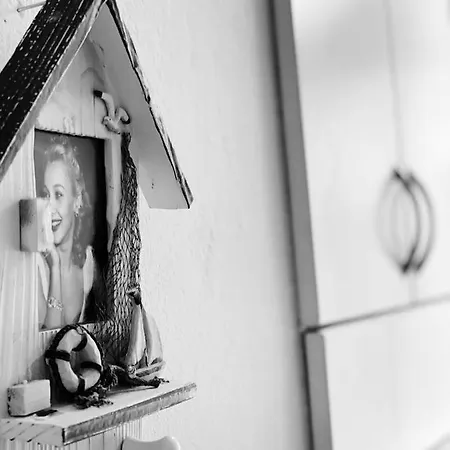 Kristi 2 Min To Sea Netflix & Espresso Station