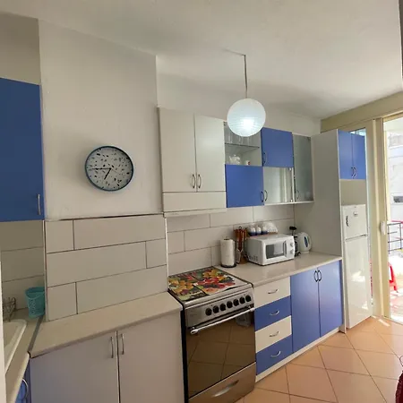 Kristi 2 Min To Sea Netflix & Espresso Station Sarande