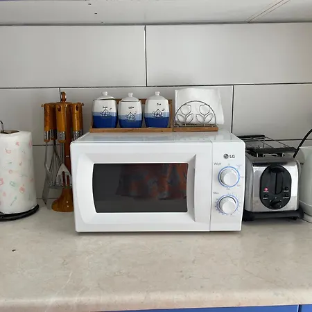 Kristi 2 Min To Sea Netflix & Espresso Station
