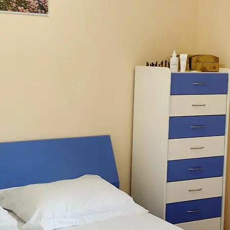 Kristi 2 Min To Sea Netflix & Espresso Station Sarande