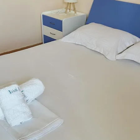 Kristi 2 Min To Sea Netflix & Espresso Station * Sarande