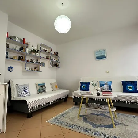 Kristi 2 Min To Sea Netflix & Espresso Station דירה