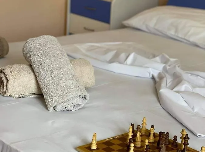 Kristi 2 Min To Sea Netflix & Espresso Station * סרנדה