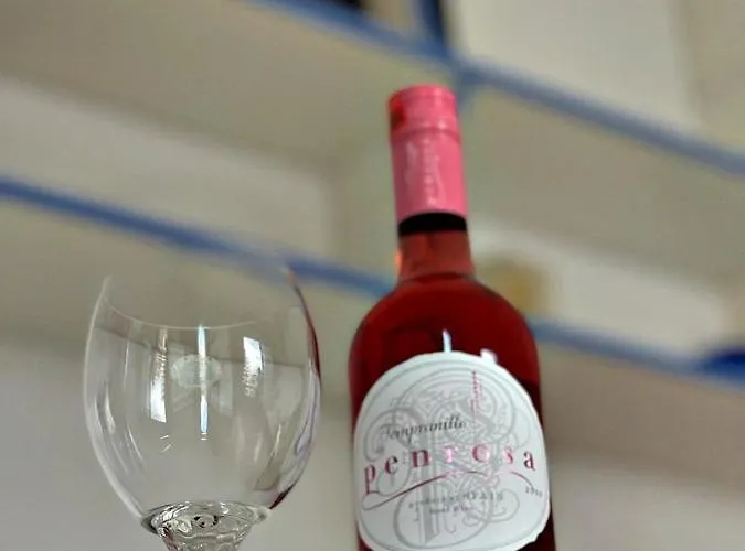 Kristi 2 Min To Sea Netflix & Espresso Station * סרנדה