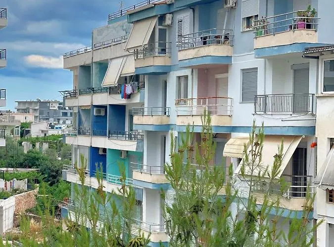 Kristi 2 Min To Sea Netflix & Espresso Station