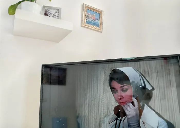 Kristi 2 Min To Sea Netflix & Espresso Station דירה