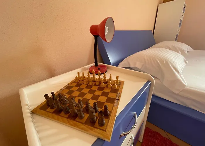 Kristi 2 Min To Sea Netflix & Espresso Station סרנדה