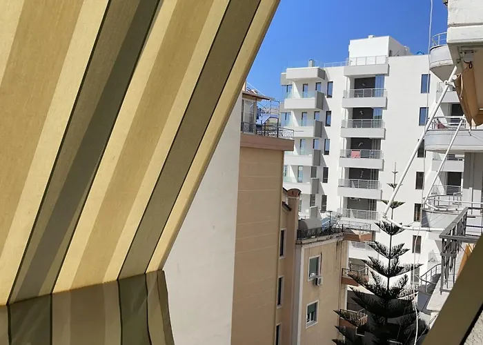 Kristi 2 Min To Sea Netflix & Espresso Station דירה