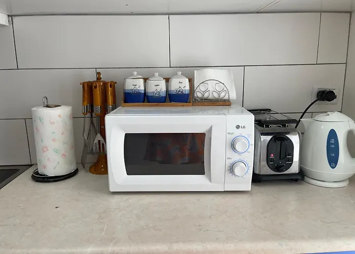 Kristi 2 Min To Sea Netflix & Espresso Station
