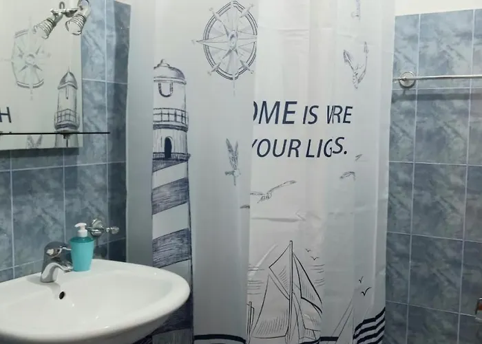 Kristi 2 Min To Sea Netflix & Espresso Station דירה *