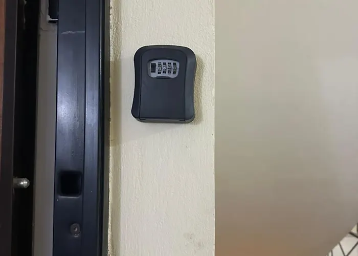 Kristi 2 Min To Sea Netflix & Espresso Station * סרנדה