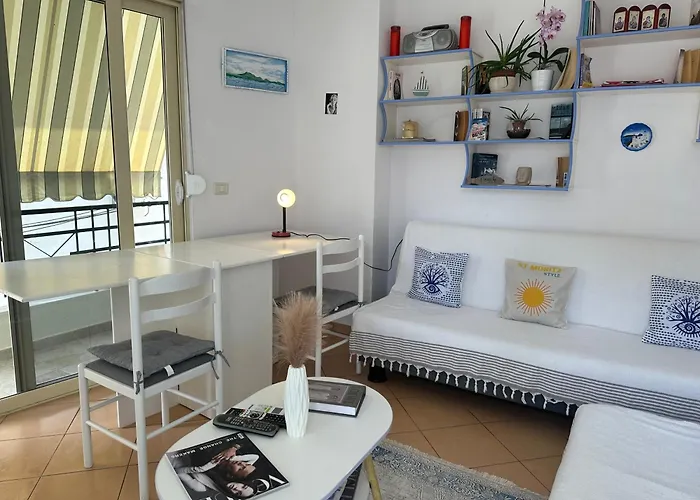 Kristi 2 Min To Sea Netflix & Espresso Station