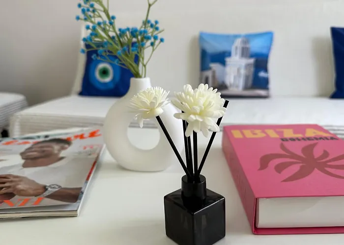 Kristi 2 Min To Sea Netflix & Espresso Station