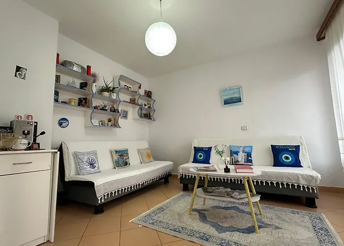 Kristi 2 Min To Sea Netflix & Espresso Station דירה